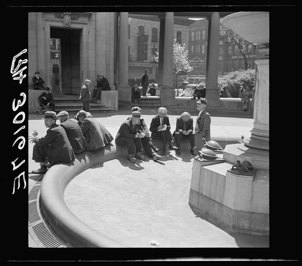 LOC Gateway fountain image, Lee, 1937, 8b36603v